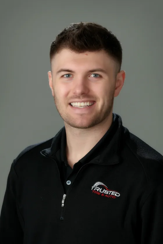 Minot native promoted to auto store manager